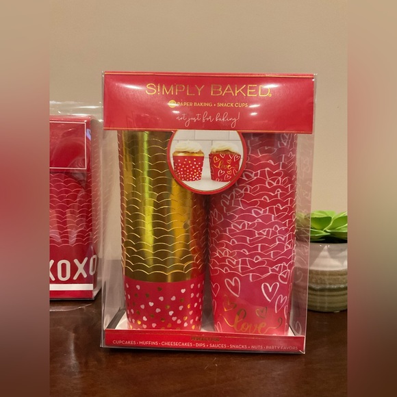 2 New Packages of  Baking Cups - Valentine Love ❤️ - Picture 3 of 4